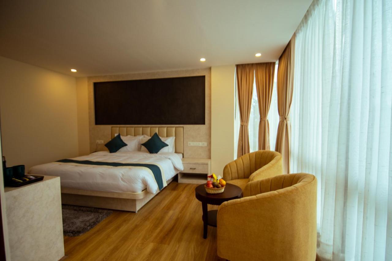 Hotel Black Diamond - Transit Point Inside Hotel 카트만두 외부 사진
